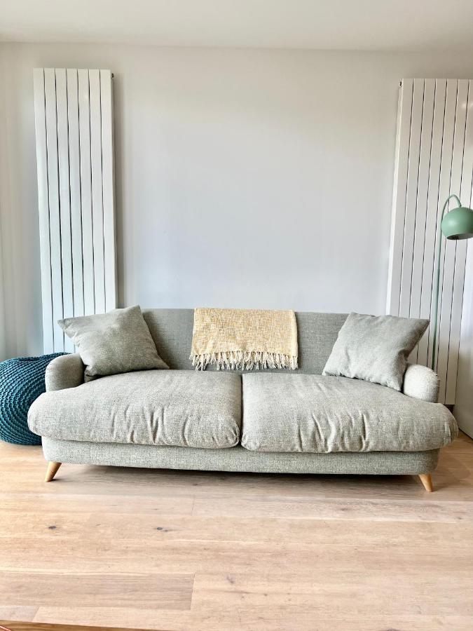Luxury 2 Bedroom 2 Bathroom Apartment - London City Airport Екстер'єр фото